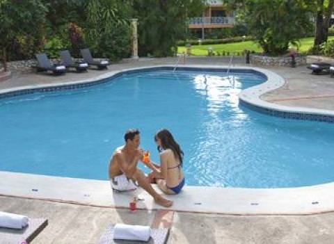 Sandals Ochi Beach Resort Pool 9