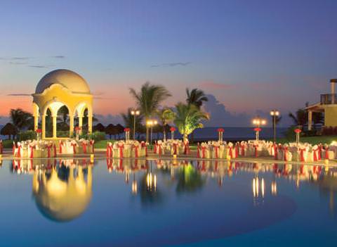 Secrets Capri Riviera Cancun Pool 1
