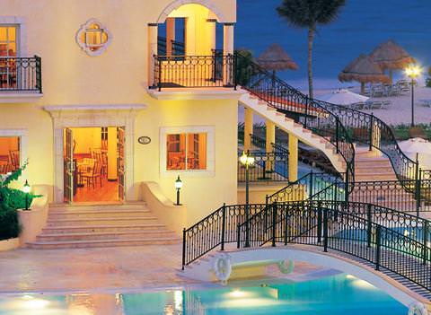 Secrets Capri Riviera Cancun Pool 4