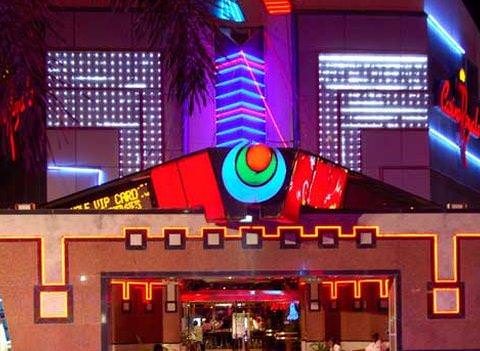Sonesta Maho Beach Resort Casino