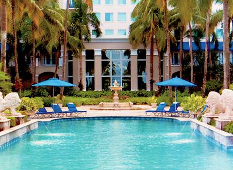 The Ritz Carlton San Juan Pool